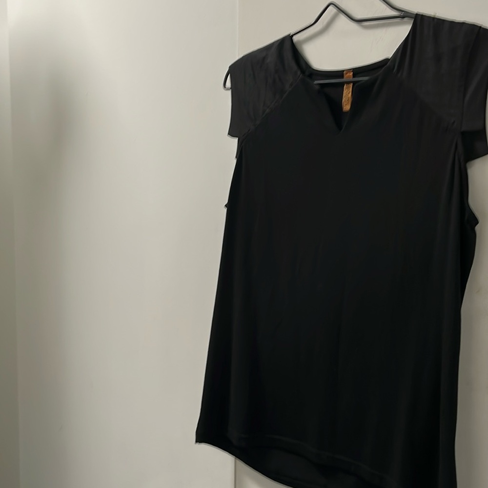Conquista black sleeveless top, size 14